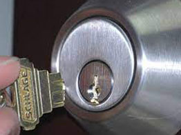 If you are in hurry and while opening the door, the key may break off in the lock, then call silver services ae to quickly fix broken key.